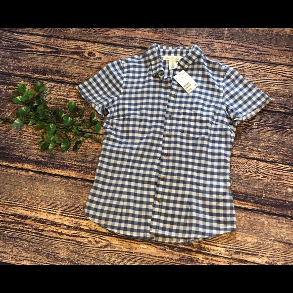 H&M Tops - π₯ 4 for $20 Label of Graded Goods H&M - Shirt H&M Tops - π₯ 4 for $20 Label of Graded Goods H&M - Shirt